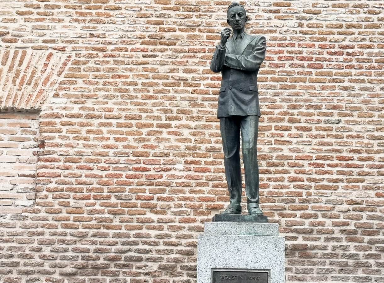 Monumento a Agustín Lara